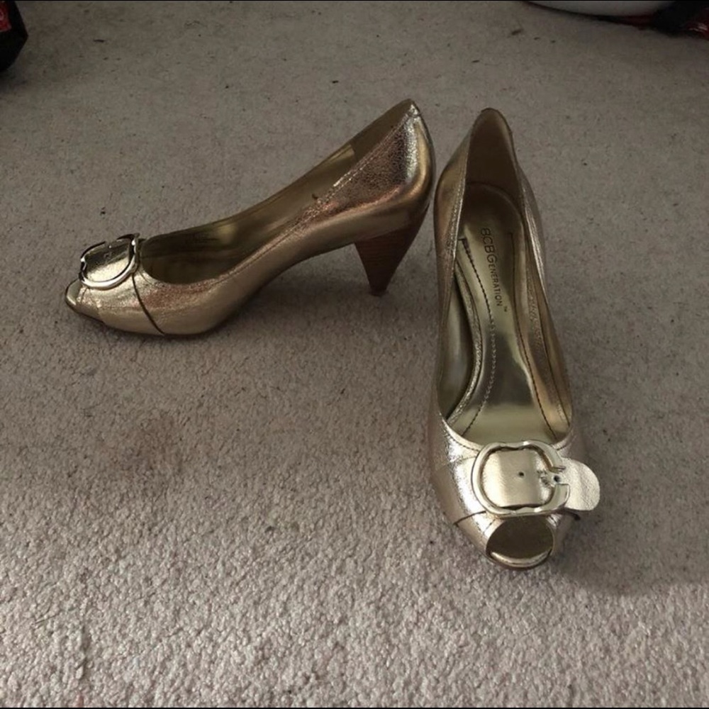 BCBG 2 inch heels